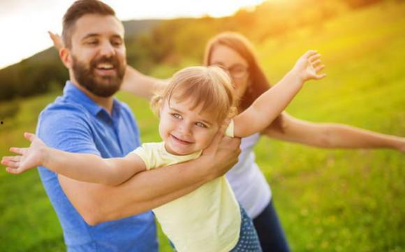 宝宝吃瓜照片调色,宝宝甜蜜瞬间调色记